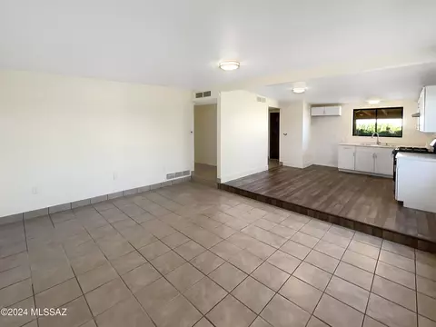 Living - 7082 E 45th St, Tucson, AZ 85730 photo 2 of 3