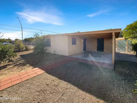 Exterior - 7082 E 45th St, Tucson, AZ 85730 photo 4 of 4