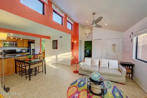 5051 N Sabino Canyon Rd #2200, Tucson, AZ 85750