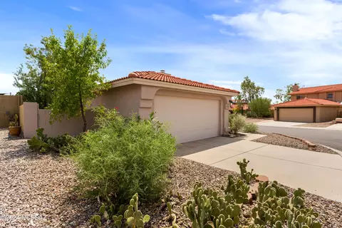 5091 W Kingbird St, Tucson, AZ 85742