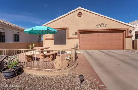 298 W Continental Vista Pl, Green Valley, AZ 85614