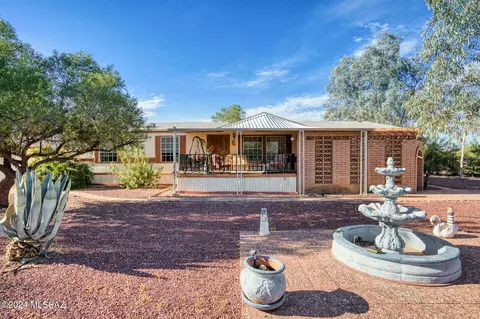 12121 W Ranchito Verde, Tucson, AZ 85743