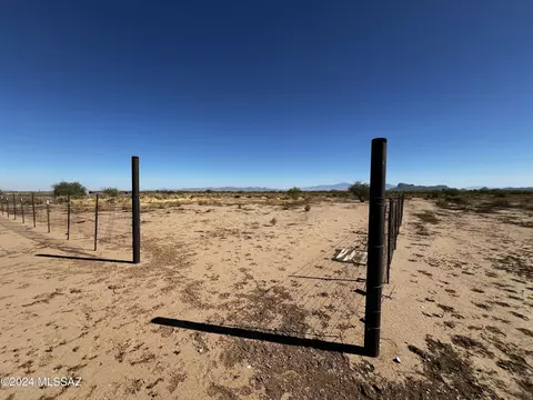 7711 Ghost Ranch Rd, Tucson, AZ 85743