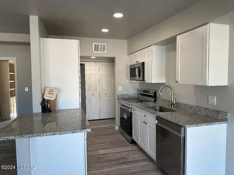 Kitchen - 7611 E David Dr, Tucson, AZ 85730 photo 1 of 3