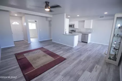 Living - 7611 E David Dr, Tucson, AZ 85730 photo 3 of 4