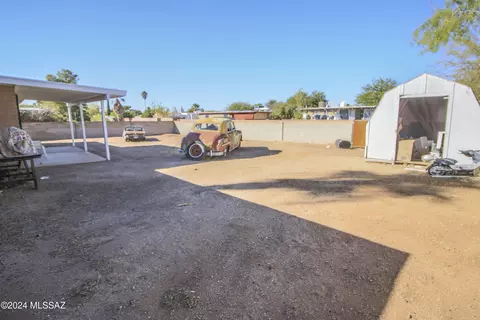 Exterior - 7611 E David Dr, Tucson, AZ 85730 photo 3 of 5