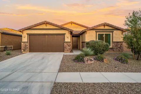 11826 N Silverscape Dr, Tucson, AZ 85737