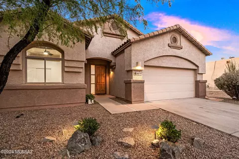 8817 N Sky Dancer Cir, Tucson, AZ 85742