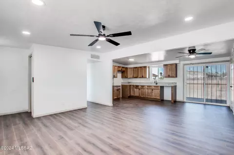 1641 E Dakota St, Tucson, AZ 85706 photo 9