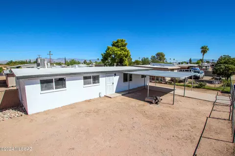 1641 E Dakota St, Tucson, AZ 85706 photo 3