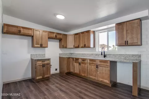 1641 E Dakota St, Tucson, AZ 85706 photo 16