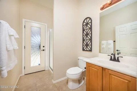 Bath - 14192 E Whisper Trl, Vail, AZ 85641 photo 4 of 4