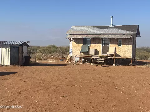 1257 Catclaw Rd, Pearce, AZ 85625