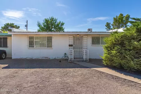 1334 E Louisiana Dr, Tucson, AZ 85706