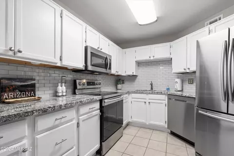 6655 N Canyon Crest Dr #9152, Tucson, AZ 85750
