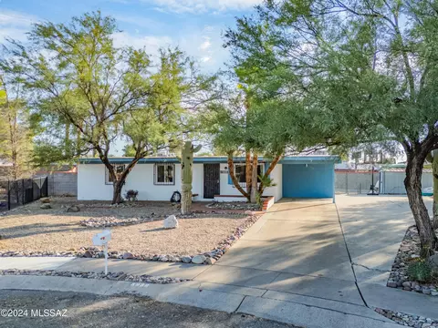 3932 S Lazy Palm Dr, Tucson, AZ 85730