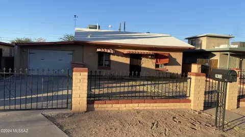 2413 E 24th St, Tucson, AZ 85713