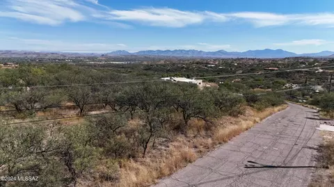 1042 Circulo Aventura #15, Rio Rico, AZ 85648