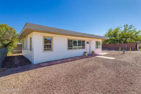 457 S Patagonia St, Benson, AZ 85602