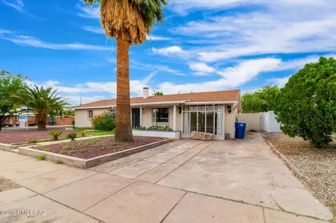 5701 E 13th St, Tucson, AZ 85711 photo 3