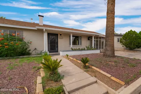 5701 E 13th St, Tucson, AZ 85711 photo 2