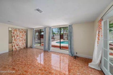 5701 E 13th St, Tucson, AZ 85711 photo 20