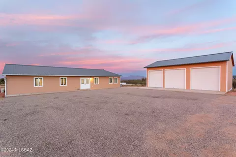 2222 W Stormy Trl, Benson, AZ 85602