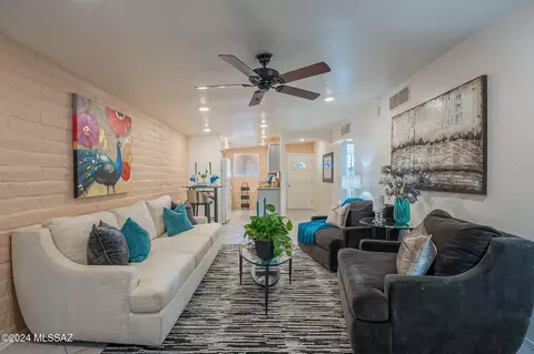 4239 N Romero Rd, Tucson, AZ 85705