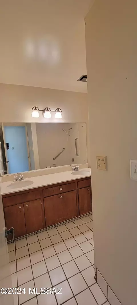 8920 E Bears Path Rd, Tucson, AZ 85749 photo 15