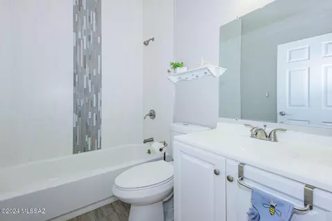 Bath - 1908 W Three Kings Rd, Vail, AZ 85641 photo 1 of 2
