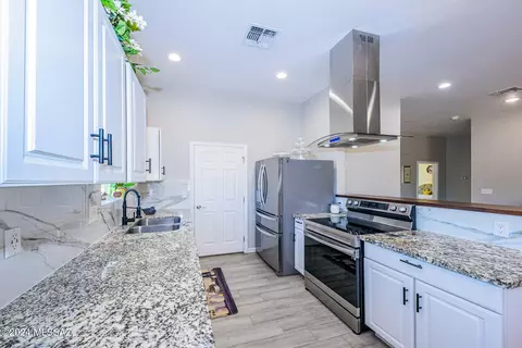 Kitchen - 1908 W Three Kings Rd, Vail, AZ 85641 photo 1 of 1