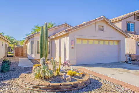 2645 W Desert Bluffs Ct, Tucson, AZ 85742