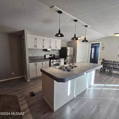 287 E 2nd St, Benson, AZ 85602 photo 9