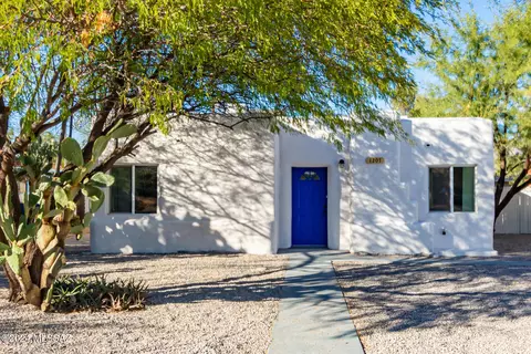 1207 E Alta Vis, Tucson, AZ 85719