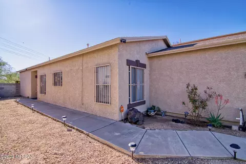 3796 E Felix Blvd, Tucson, AZ 85706 photo 4