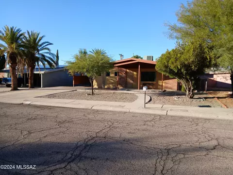 5067 E Julia St, Tucson, AZ 85711