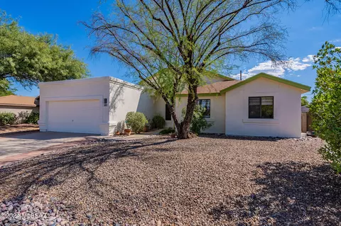 8146 E Mesquite Ridge Cir, Tucson, AZ 85710