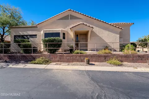 471 W Shadow Wood St, Green Valley, AZ 85614