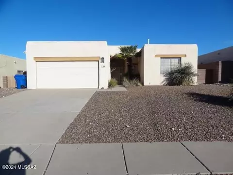 84 N Elster Dr, Tucson, AZ 85710