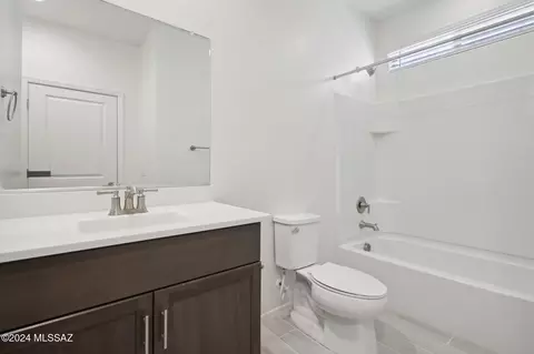 Bath - 14068 E Golden Oaks Rd, Vail, AZ 85641 photo 1 of 2