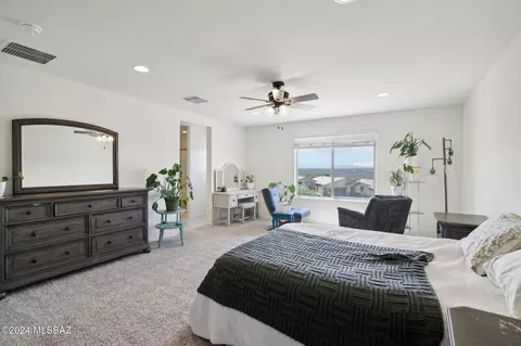 Bedroom - 14068 E Golden Oaks Rd, Vail, AZ 85641 photo 2 of 5