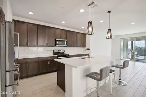 Kitchen - 14068 E Golden Oaks Rd, Vail, AZ 85641 photo 3 of 4