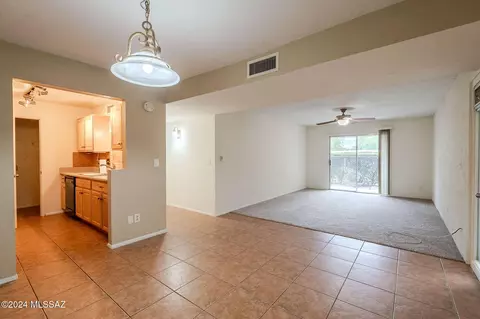 625 S Prudence Rd #105, Tucson, AZ 85710