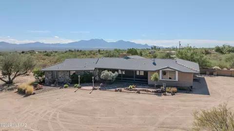 17375 S La Canada Dr, Sahuarita, AZ 85629