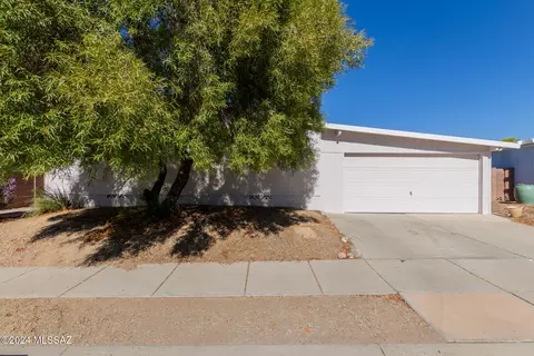 6137 E Window Ridge Ln, Tucson, AZ 85756