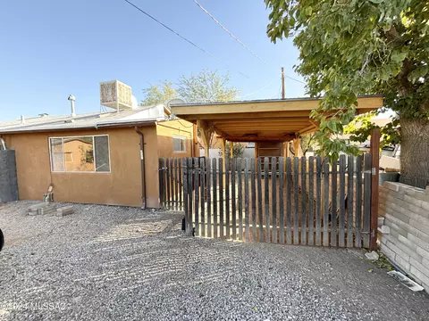 836 E Blacklidge Dr, Tucson, AZ 85719