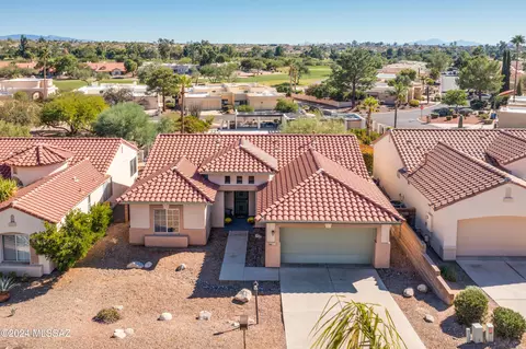 8718 N Walter Hagen Dr, Tucson, AZ 85742