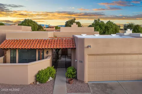 4022 E Quiet Moon Dr, Tucson, AZ 85718