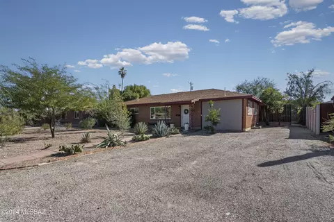 Exterior - 822 E Copper St, Tucson, AZ 85719 photo 6 of 6