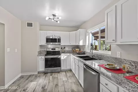Kitchen - 822 E Copper St, Tucson, AZ 85719 photo 2 of 3
